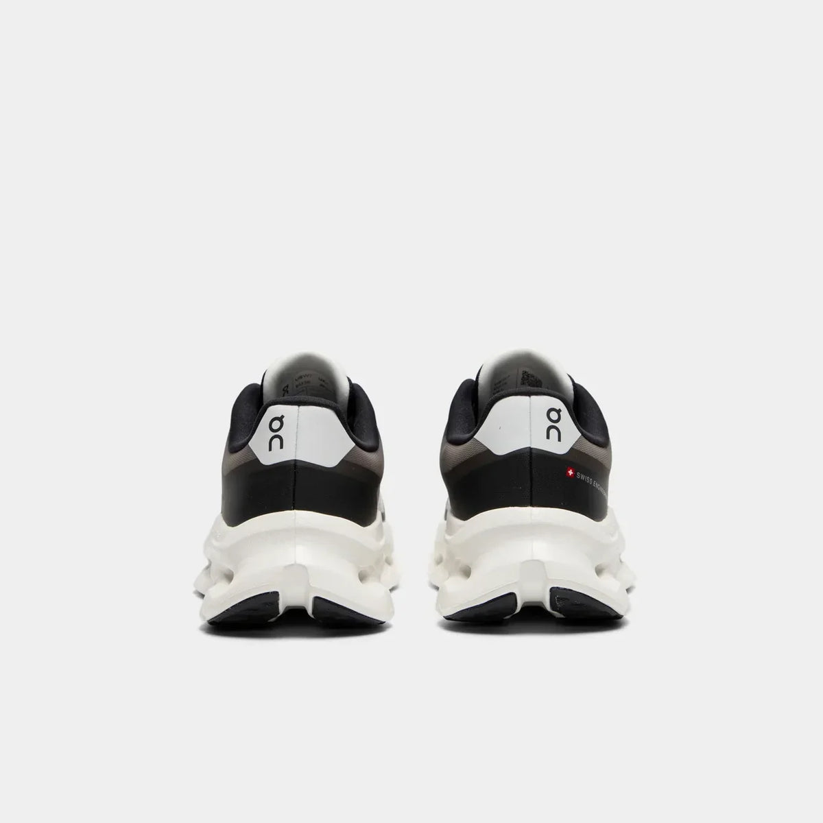 Cloudtilt Remix Black / Ivory