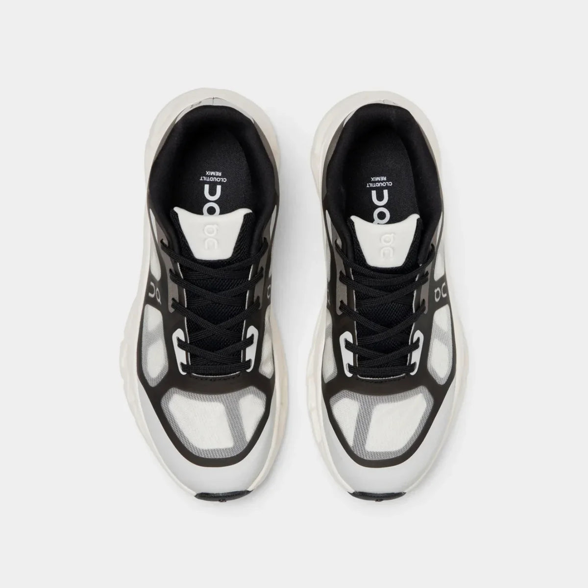 Cloudtilt Remix Black / Ivory
